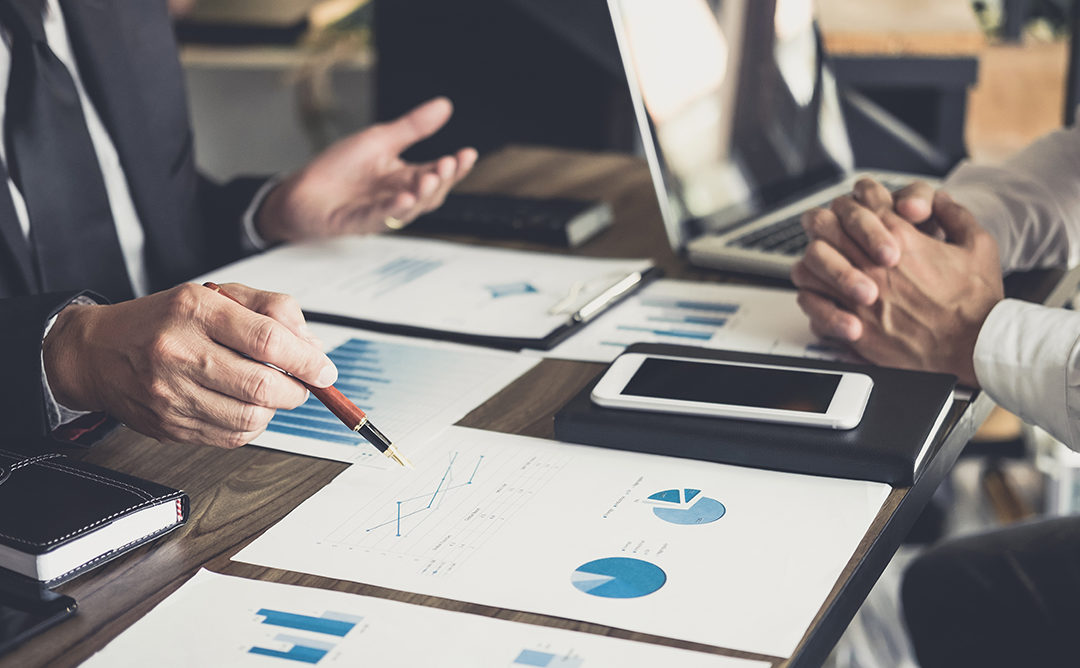 Precedents and Dependents function in Microsoft Excel